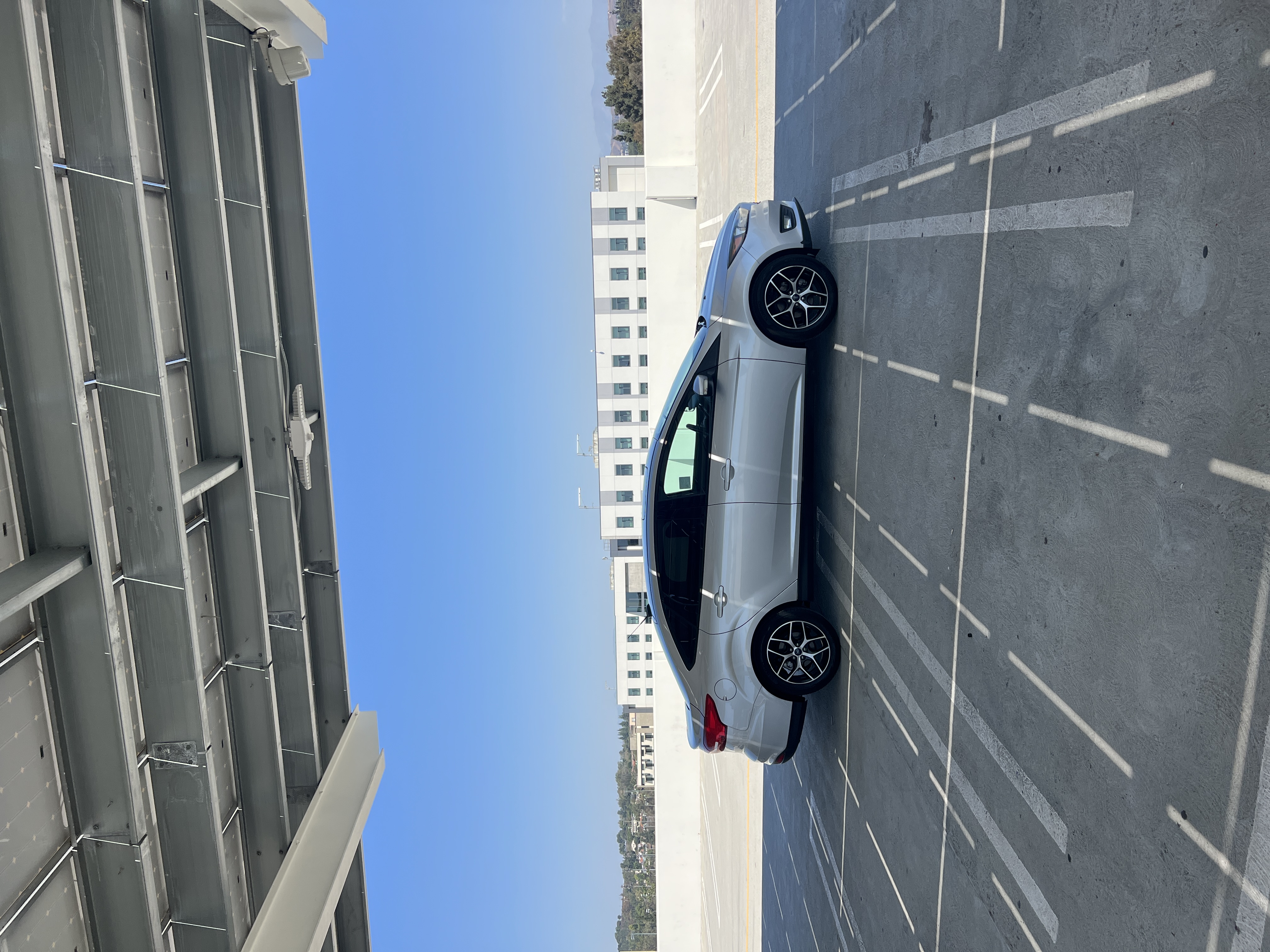 Car photo 2